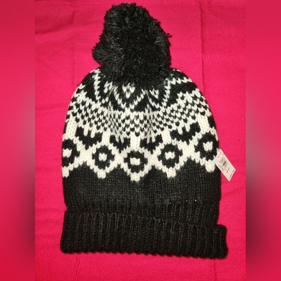 Old Navy Womens Hat and Mittens - Picture 2 of 7